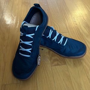 Astral loyak AC w’s Classic Navy womans shoes. Size 9